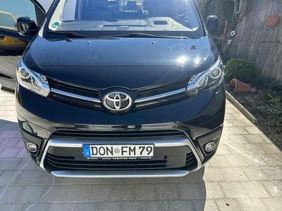 Second-hand Toyota Proace Executive 177 CP (130 kW) 2018 Negru Monovolum