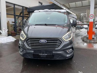 Gebraucht Ford Tourneo Titanium 170 PS (125 kW) 2018 Magneticgrau (metallic) Van / Kleinbus