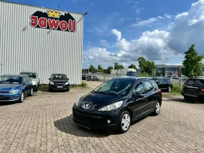 Gebraucht Peugeot 207 92 PS (67 kW) 2017 Schwarz Limousine