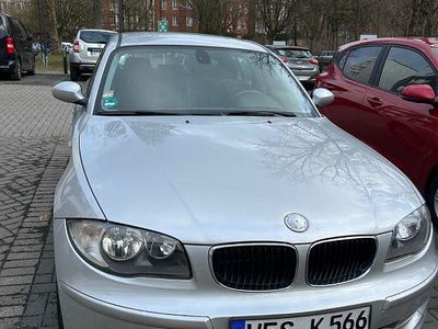 Gebraucht BMW 116 122 PS (89 kW) 2009 Grau Kleinwagen
