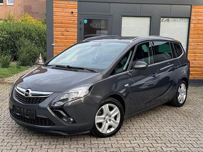 Grau Gebraucht 2015 Opel Zafira Tourer Innovation Van / Kleinbus | 9.990 € (Fairer Preis)