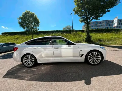 Gebraucht BMW 330 Sport Line 258 PS (189 kW) 2014 Weiß Limousine