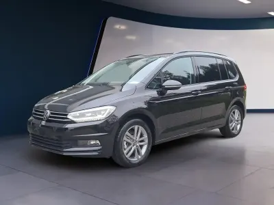 Neu VW Touran Comfortline 150 PS (110 kW) 2026 Grenaldin schwarz metallic Van / Kleinbus