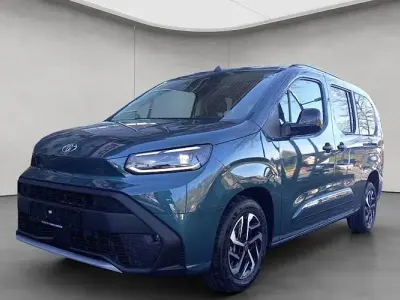 Neu Toyota Proace Verso City 130 PS (95 kW) 2026 Blau Kombi