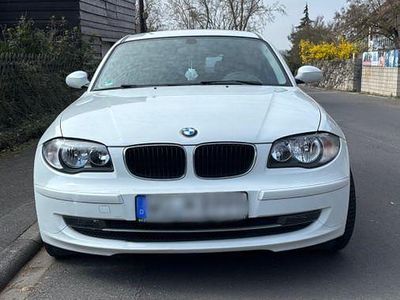 Gebraucht BMW 116 122 PS (89 kW) 2007 Weiß Kleinwagen