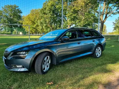 Gebraucht Skoda Superb Style 150 PS (110 kW) 2016 Grau Kombi