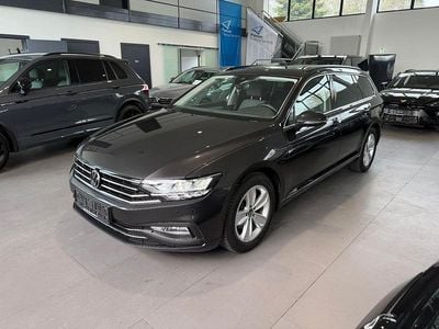 Gebraucht VW Passat Business 150 PS (110 kW) 2022 Mangangrau Kombi