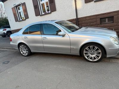Gebraucht Mercedes E220 2003 Grau Limousine