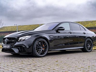 Schwarz Gebraucht 2020 Mercedes E63 AMG AMG Limousine | 79.990 €