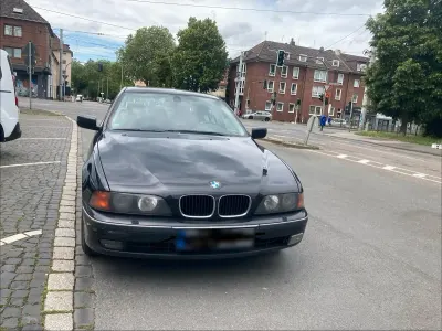 Gebraucht BMW 523 170 PS (125 kW) 2000 Schwarz Limousine