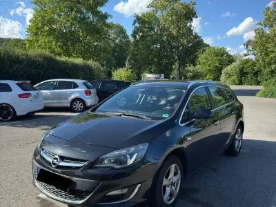Gebraucht Opel Astra 165 PS (121 kW) 2013 Schwarz Kombi