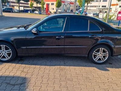 Mercedes E220