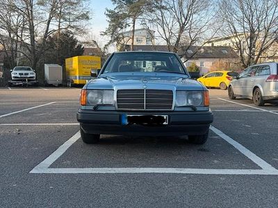 Gebraucht Mercedes E300 180 PS (132 kW) 1986 Blau Limousine