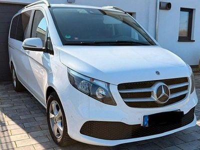 Gebraucht Mercedes V220 163 PS (119 kW) 2021 Weiß Van / Kleinbus