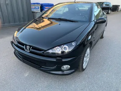 Gebraucht Peugeot 206 CC 136 PS (100 kW) 2006 Schwarz Cabrio