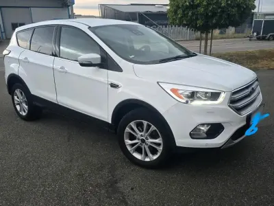 Gebraucht Ford Kuga 150 PS (110 kW) 2017 Weiß SUV
