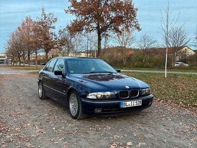 BMW 523