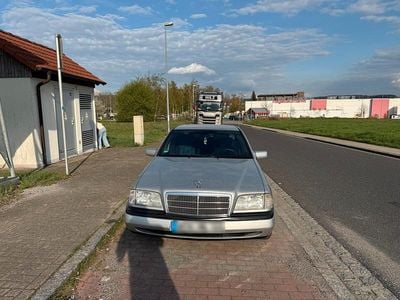 Gebraucht Mercedes C180 136 PS (100 kW) 1996 Silber Limousine