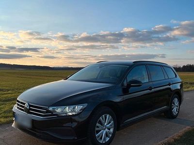 Gebraucht VW Passat Business 122 PS (89 kW) 2021 Schwarz Kombi