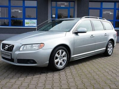 Second-hand Volvo V70 Kinetic 114 CP (83 kW) 2012 Argintiu Break