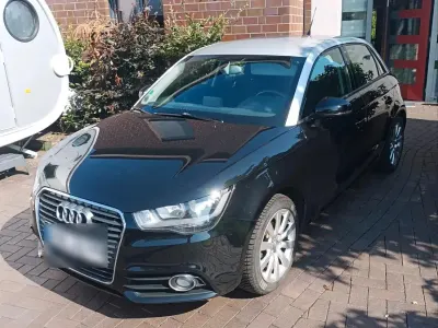Gebraucht Audi A1 Sportback Attraction 86 PS (63 kW) 2013 Schwarz Kleinwagen