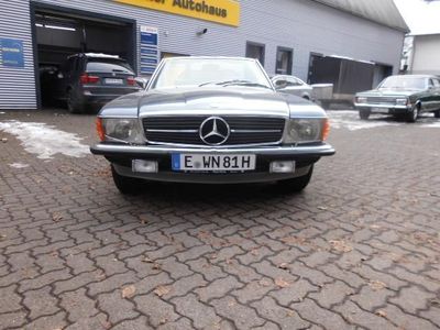 Gebraucht Mercedes SL500 241 PS (177 kW) 1981 Blau Cabrio