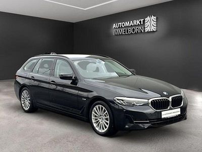 Gebraucht BMW 530e Sport Line 292 PS (214 kW) 2022 Saphirschwarz (metallic) Kombi