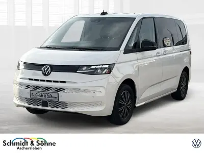 Gebraucht VW Multivan Basis 150 PS (110 kW) 2023 Weiß Van / Kleinbus