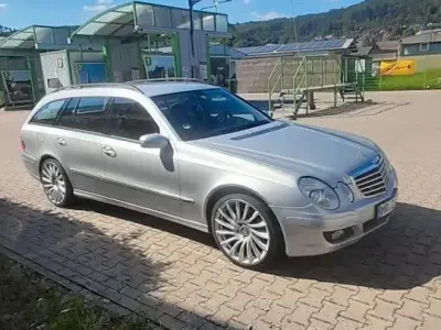 Gebraucht Mercedes E320 224 PS (164 kW) 2005 Silber Kombi