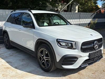Mercedes GLB220