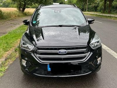 Schwarz Gebraucht 2019 Ford Kuga ST-Line SUV | 16.500 € (Fairer Preis)