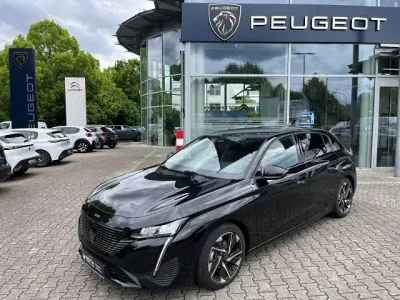 Gebraucht Peugeot 308 Allure 131 PS (96 kW) 2022 Schwarz Limousine
