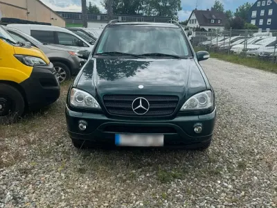 Gebraucht Mercedes ML270 163 PS (119 kW) 2002 Grün SUV