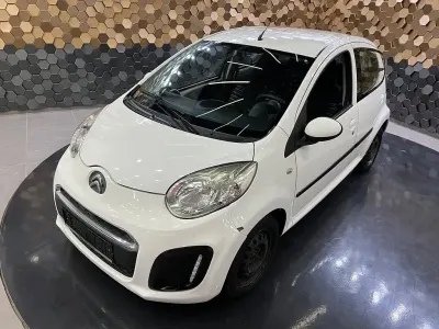 Gebraucht Citroën C1 Tendance 68 PS (50 kW) 2013 Weiß Kleinwagen