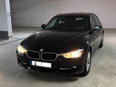 Gebraucht BMW 316 Sport Line 136 PS (100 kW) 2013 Schwarz Limousine