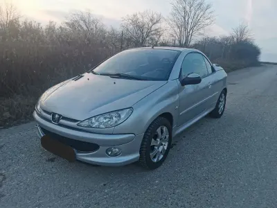 Gebraucht Peugeot 206 CC Filou 109 PS (80 kW) 2006 Silber Cabrio
