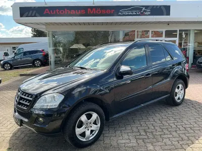 Gebraucht Mercedes ML350 Sport 231 PS (169 kW) 2010 Schwarz SUV