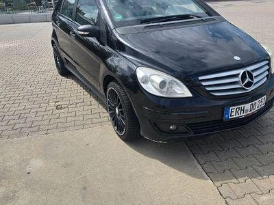 Mercedes B180