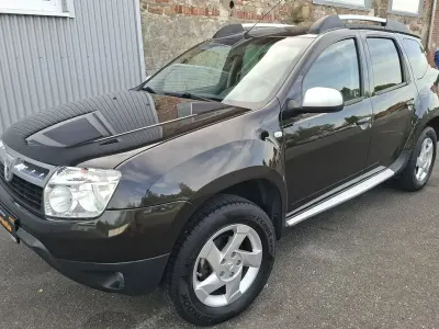 Gebraucht Dacia Duster Prestige 105 PS (77 kW) 2010 Schwarz SUV