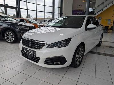 Gebraucht Peugeot 308 Allure 131 PS (96 kW) 2018 Weiß Limousine