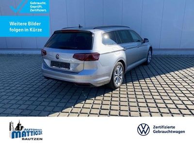 Gebraucht VW Passat 150 PS (110 kW) 2023 Pyritsilber metallic (metallic) Kombi