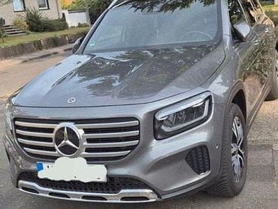 Mercedes GLB200