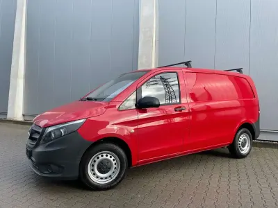 Gebraucht Mercedes Vito 88 PS (64 kW) 2019 Rot Van