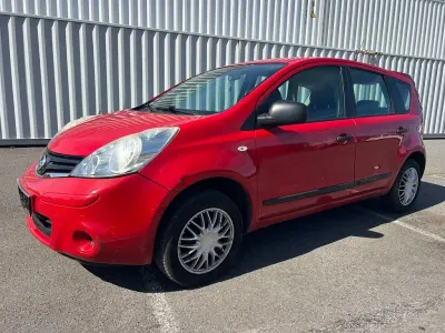 Usata Nissan Note Acenta 88 CV (64 kW) 2009 Rosso Utilitaria