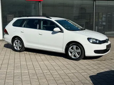 Gebraucht VW Golf VI Comfortline 122 PS (89 kW) 2010 Weiß Kleinwagen