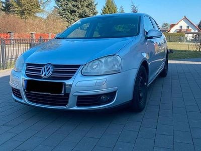 Gebraucht VW Jetta 116 PS (85 kW) 2007 Silber Limousine