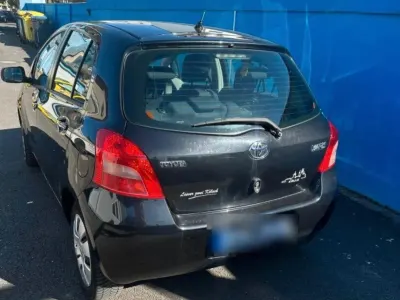 Brugt Toyota Yaris 69 HK (50 kW) 2006 Sort Hatchback