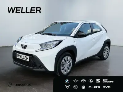 Neu Toyota Aygo X Business Edition 72 PS (52 kW) 2025 Schneeweiß SUV