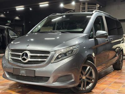 Grau Gebraucht 2017 Mercedes V250 Van / Kleinbus | 21.990 € (Fairer Preis)