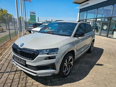 Gebraucht Skoda Karoq SportLine 190 PS (139 kW) 2022 Grau SUV